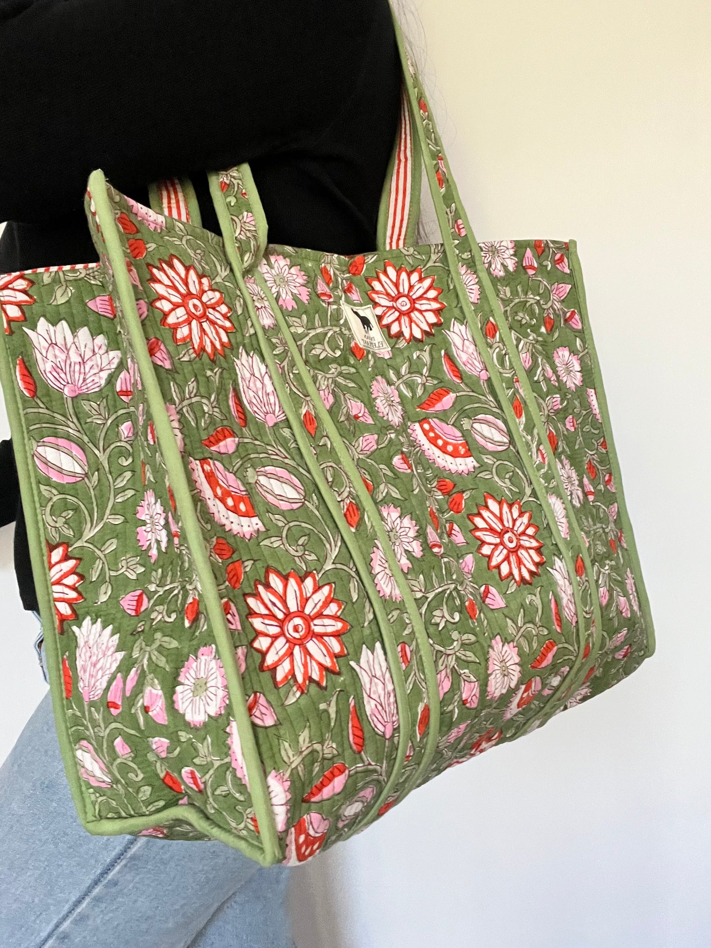 REVERSIBLE TOTE BAG