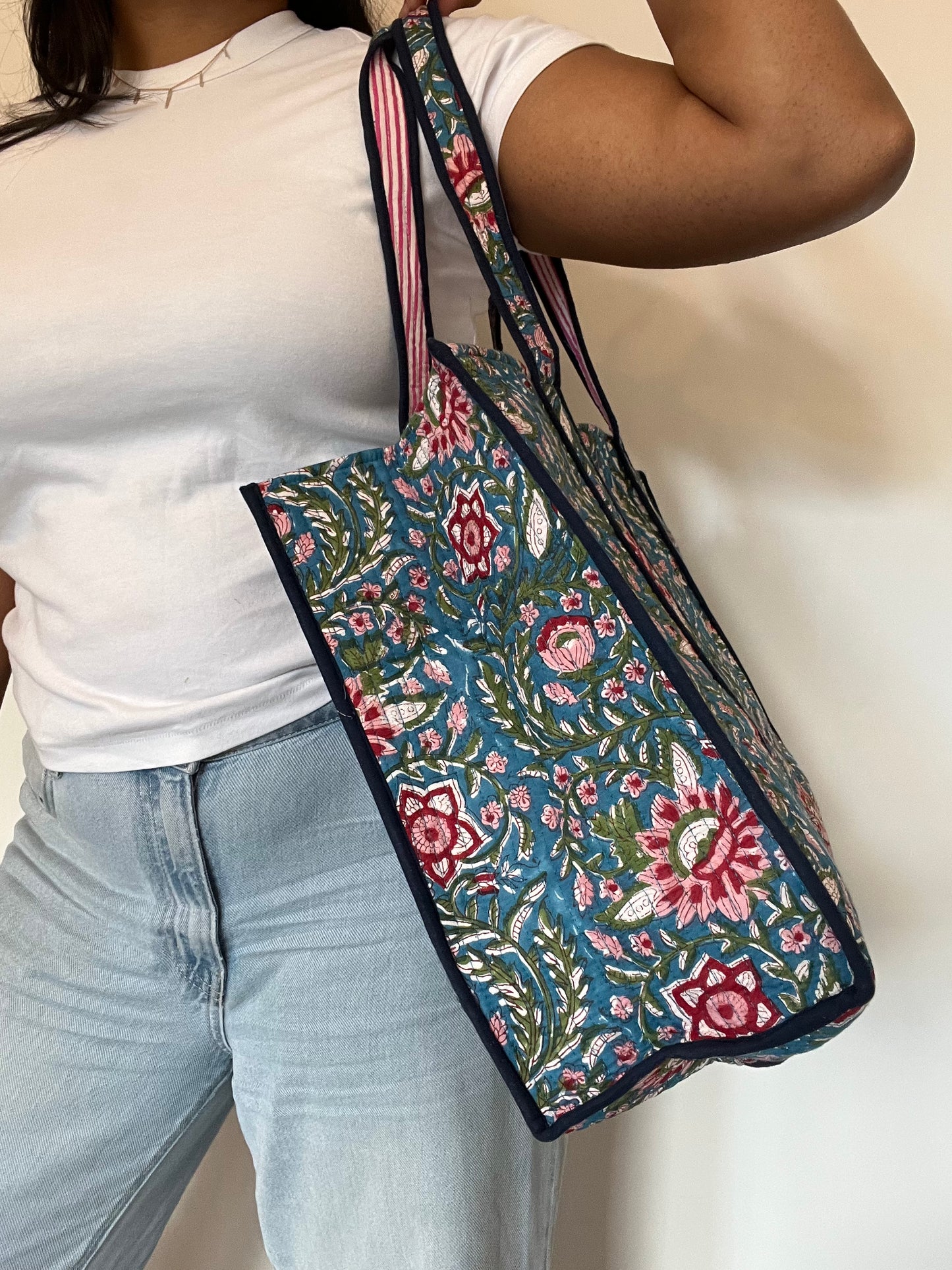 REVERSIBLE TOTE BAG