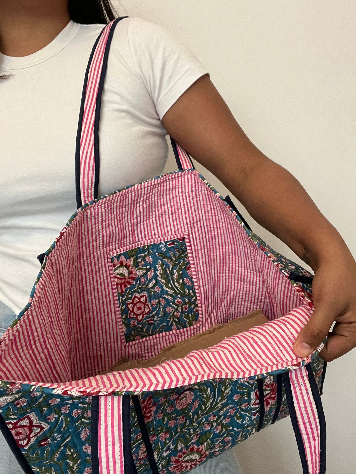 REVERSIBLE TOTE BAG