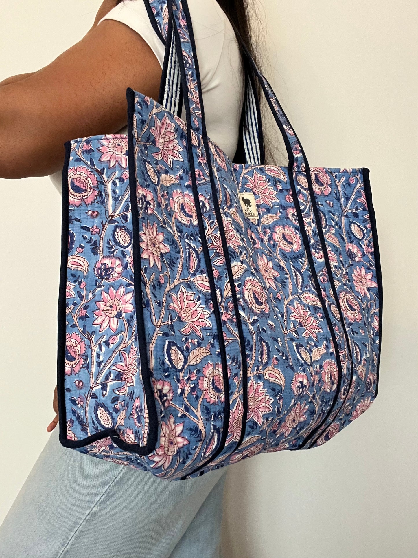 REVERSIBLE TOTE BAG