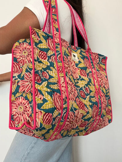 REVERSIBLE TOTE BAG