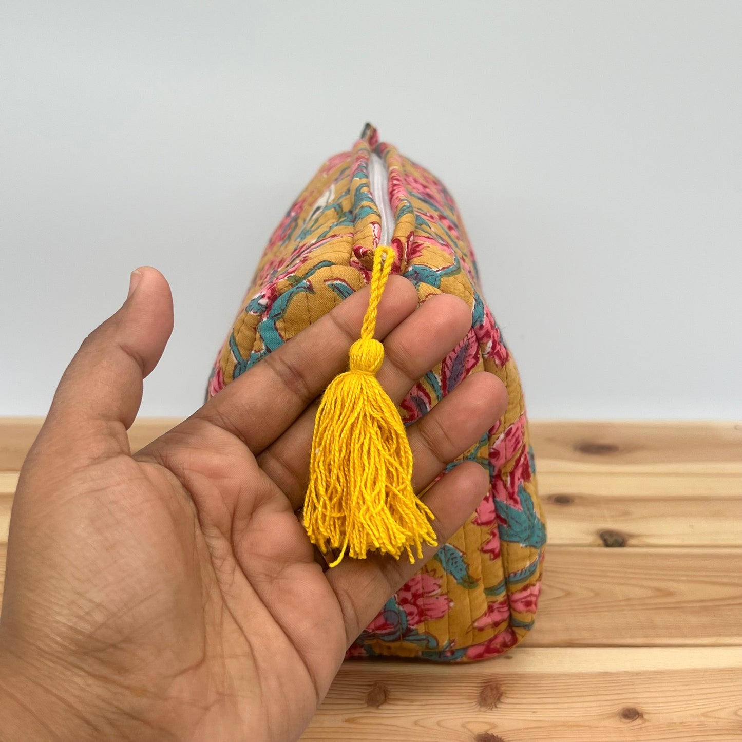 WATERPROOF MAKEUP BAG