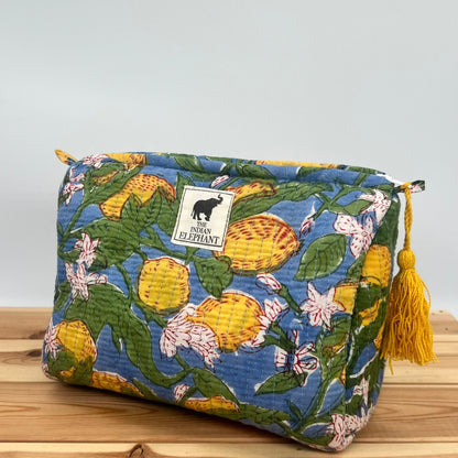 WATERPROOF MAKEUP BAG