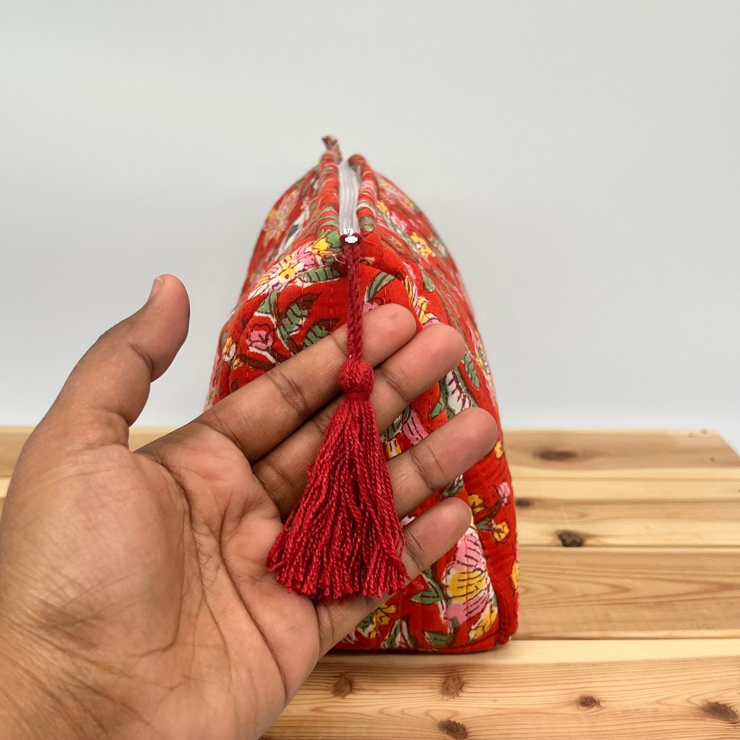 WATERPROOF MAKEUP BAG