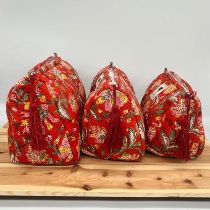 WATERPROOF MAKEUP BAG