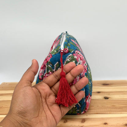 WATERPROOF MAKEUP BAG