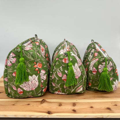 WATERPROOF MAKEUP BAG