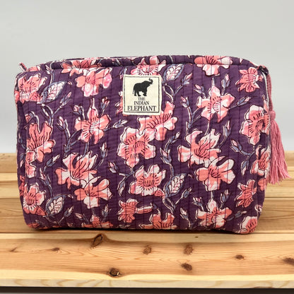 WATERPROOF MAKEUP BAG