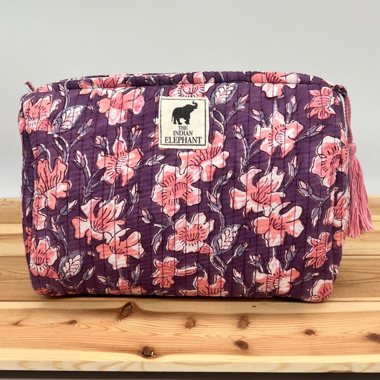 WATERPROOF MAKEUP BAG