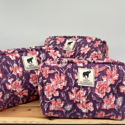 WATERPROOF MAKEUP BAG