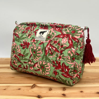 WATERPROOF MAKEUP BAG