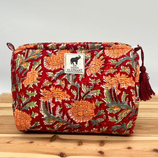 WATERPROOF MAKEUP BAG