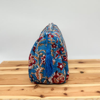 WATERPROOF MAKEUP BAG