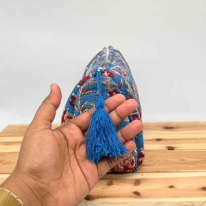 WATERPROOF MAKEUP BAG