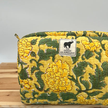 WATERPROOF MAKEUP BAG