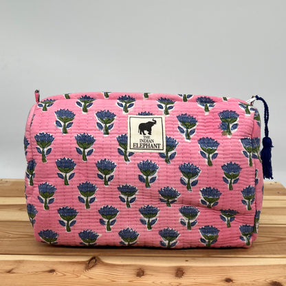 WATERPROOF MAKEUP BAG