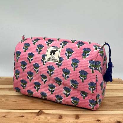 WATERPROOF MAKEUP BAG