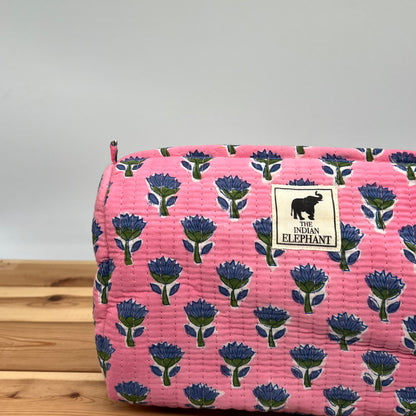 WATERPROOF MAKEUP BAG