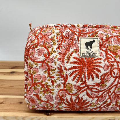 WATERPROOF MAKEUP BAG