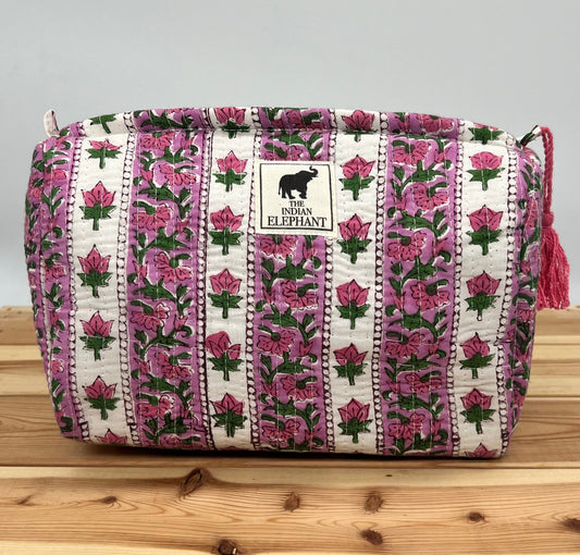 WATERPROOF MAKEUP BAG