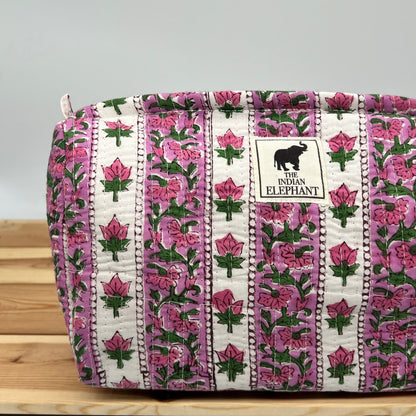 WATERPROOF MAKEUP BAG