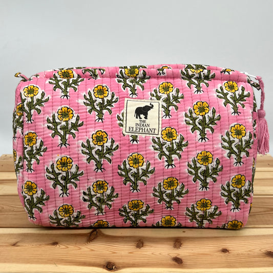 WATERPROOF MAKEUP BAG