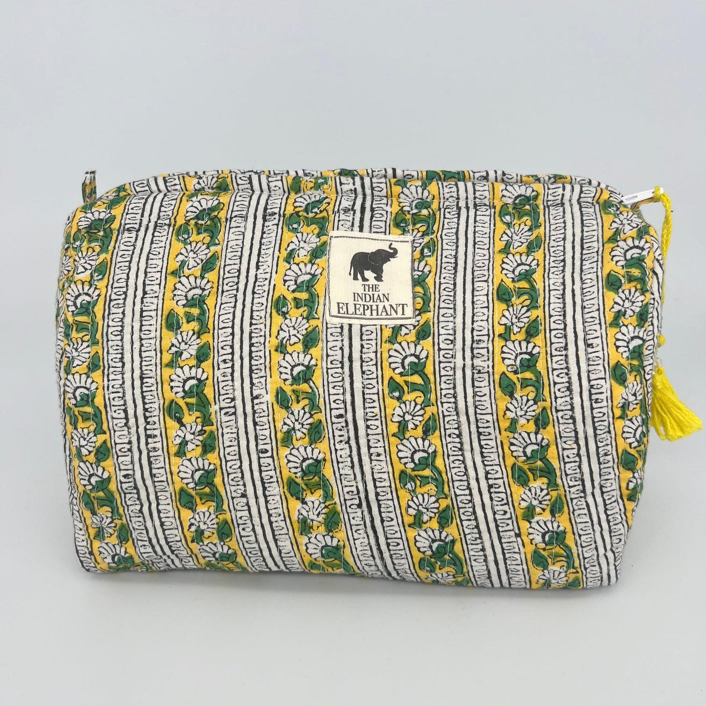 WATERPROOF MAKEUP BAG