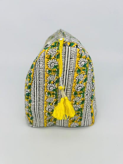 WATERPROOF MAKEUP BAG