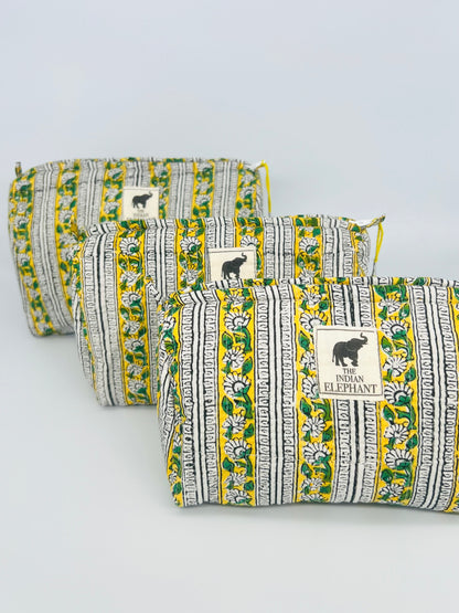 WATERPROOF MAKEUP BAG