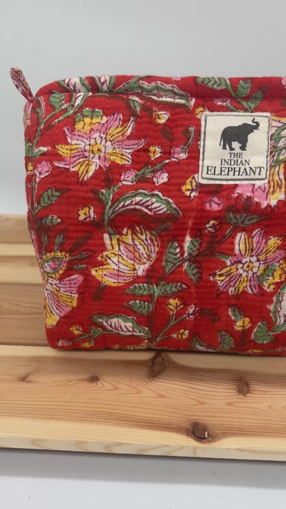 WATERPROOF MAKEUP BAG