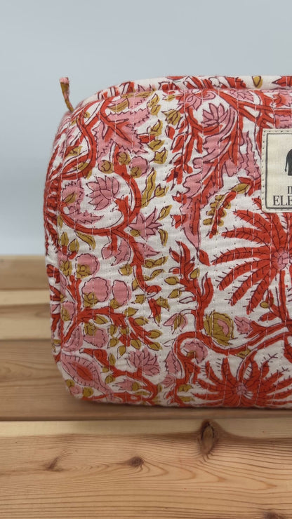 WATERPROOF MAKEUP BAG