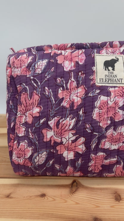 WATERPROOF MAKEUP BAG